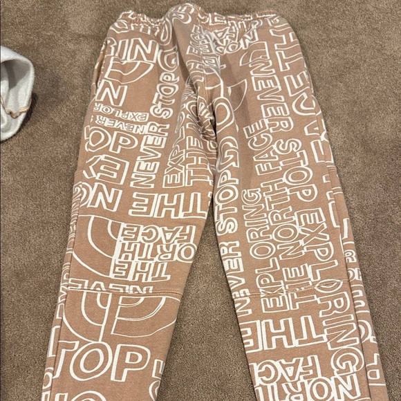 The North Face Kids Set in Tan with White Lettering - Picture 8 of 9